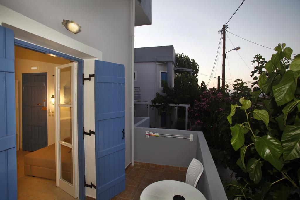 Studios Vasilis Agia Marina  Exterior photo